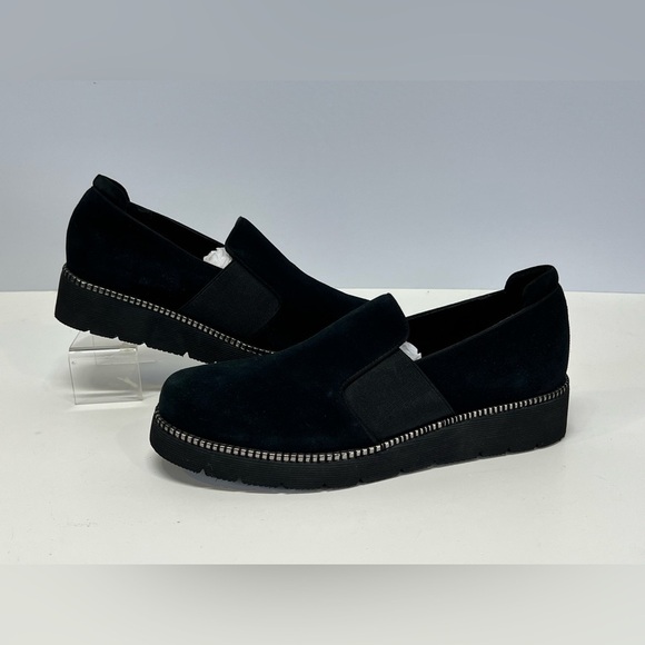 VANELI Black suede ZELIA slip on shoes with stud detail size 9.5N. - Picture 5 of 6